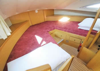 Boat interior image 4